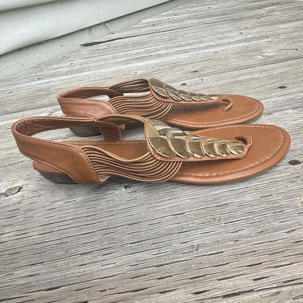Elegant Tan and Gold Sandals with Intricate Design